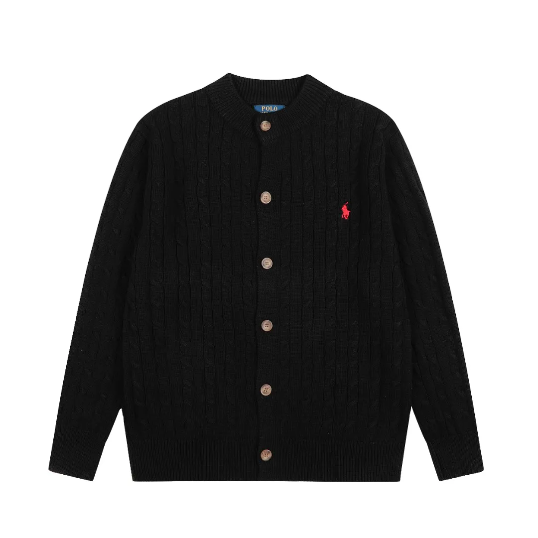 P250 Top quality" Style number: DS806# (not off the shelves all year round) [Ralph Lauren solid color pony embroidery logo male god style twist knitted cardigan] ✅Ralph Lauren Ralph Lauren classic basic versatile male god style round neck twist knitted cardigan jacket ✅Main supplier platform live broadcast Wholesale entities Replenish when out of stock Not off the shelf ✅ZP quality 1:1 version Scan the code to enter the GF website Counter quality ✅Detailed quality is the only one in Guangzhou. Imported quality veil, focusing on high-end, cost-effective, good quality needless to say. ✅The version restores the original order. The maximum size can be worn up to 200 pounds. Loose, comfortable and stress-free. ✅The upper body is simple and easy to match. A must-have for men. Good-looking clothes are never picky. A must-have for men's wardrobe. Size: S-XL. Color: Black, White, Gray, Khaki, Navy Blue, Gentleman's Lake Blue.